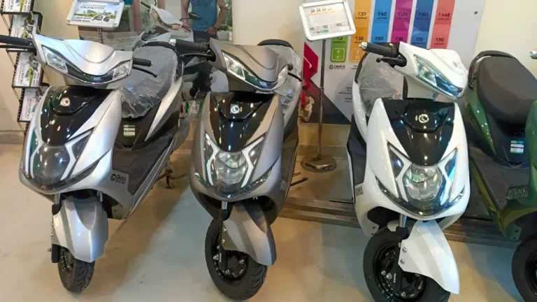Dacus BRD Scooter की तस्वीर।